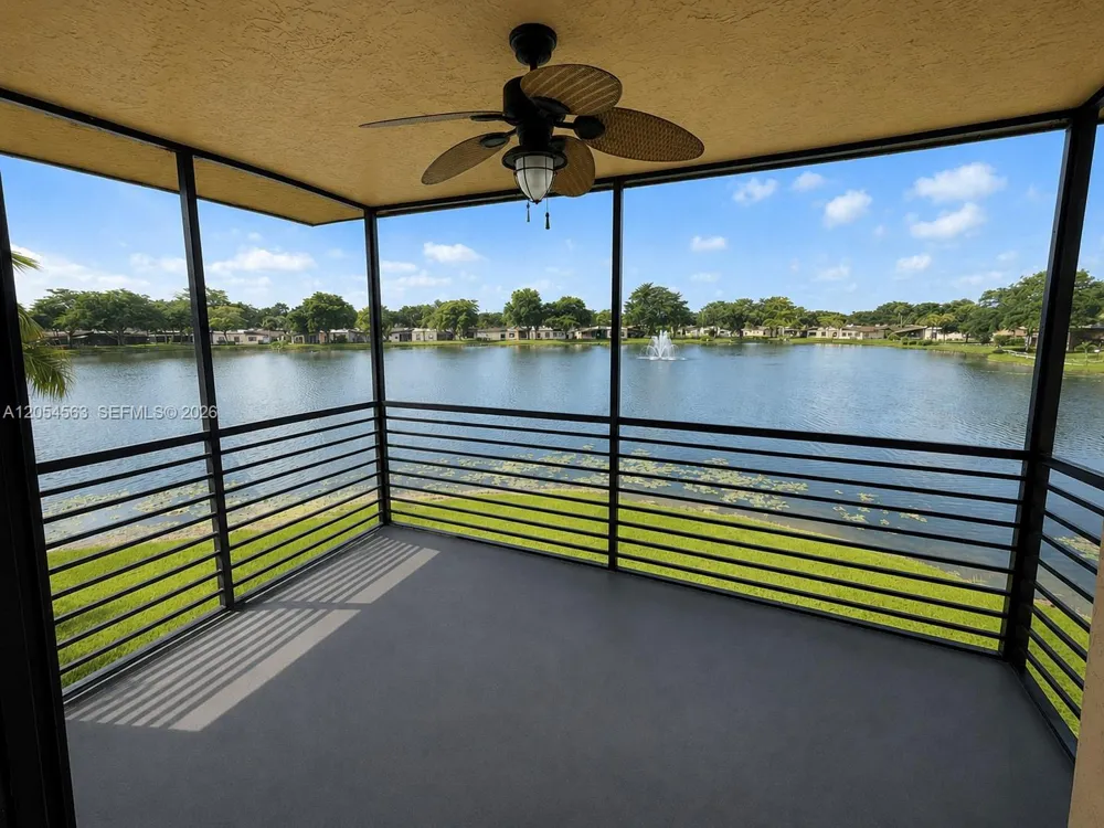 200 Berkley Rd #213 Hollywood, FL 33024