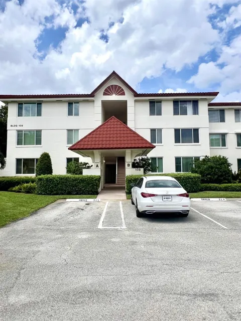 108 Half Moon Circle #B3