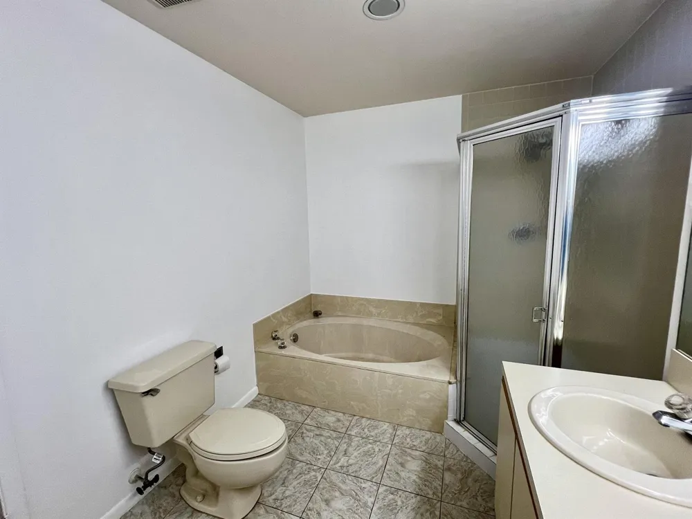 108 Half Moon Circle #B3 Hypoluxo, FL 33462