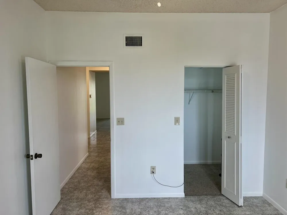 108 Half Moon Circle #B3 Hypoluxo, FL 33462