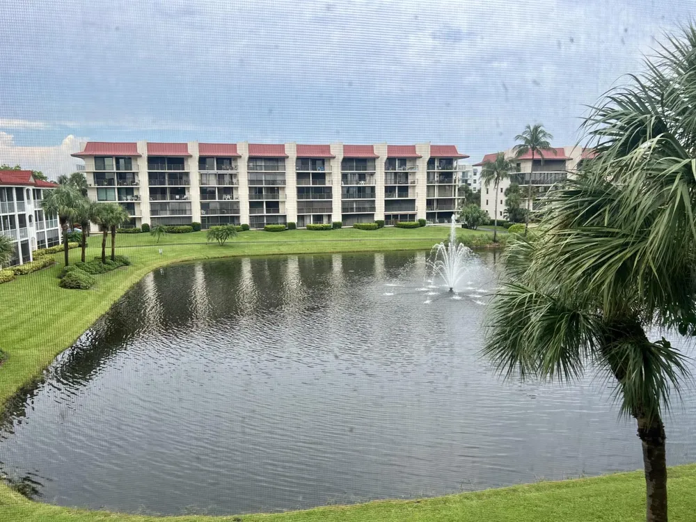 108 Half Moon Circle #B3 Hypoluxo, FL 33462