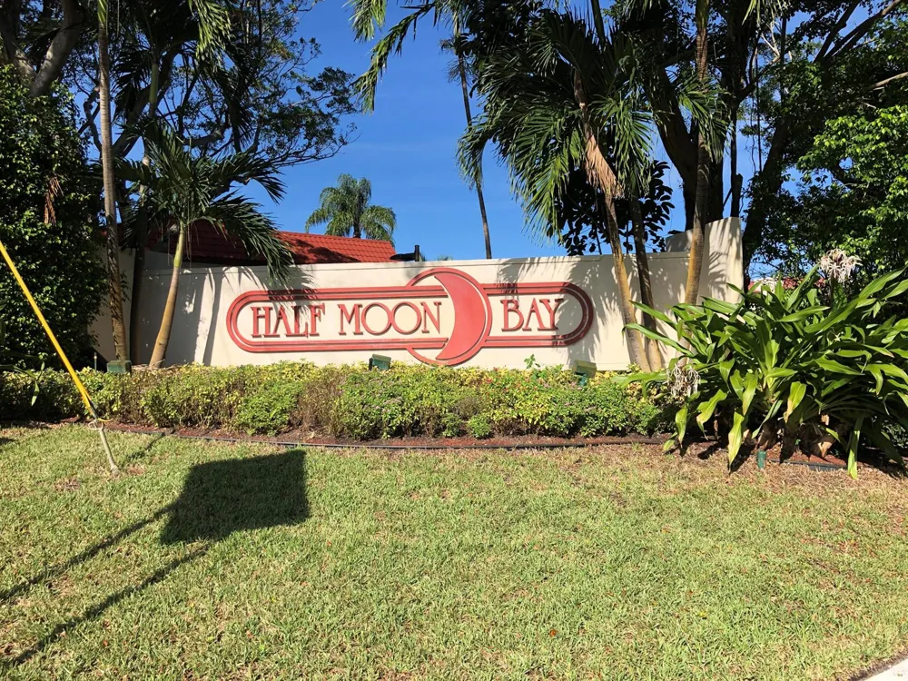 108 Half Moon Circle #B3 Hypoluxo, FL 33462