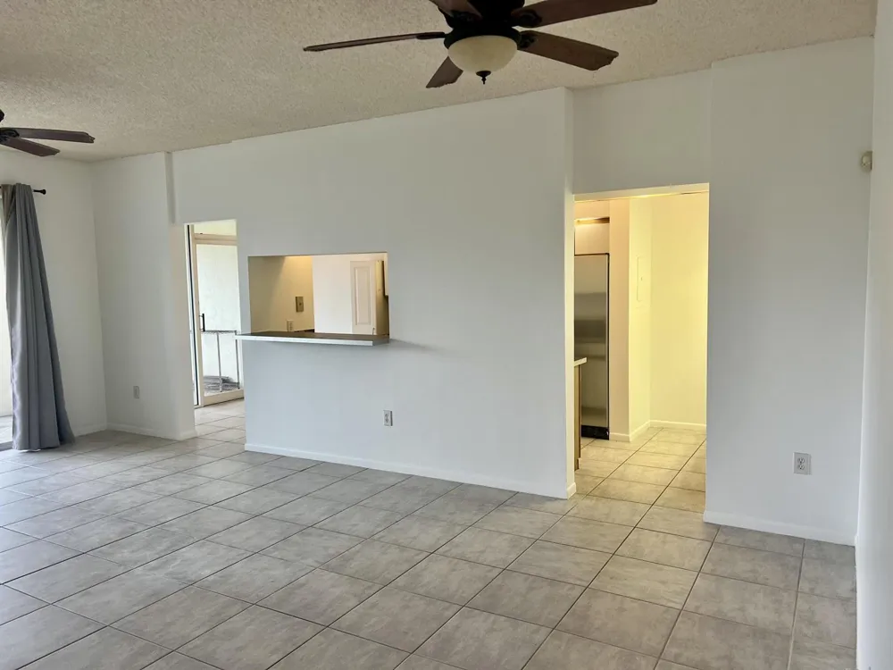 108 Half Moon Circle #B3 Hypoluxo, FL 33462