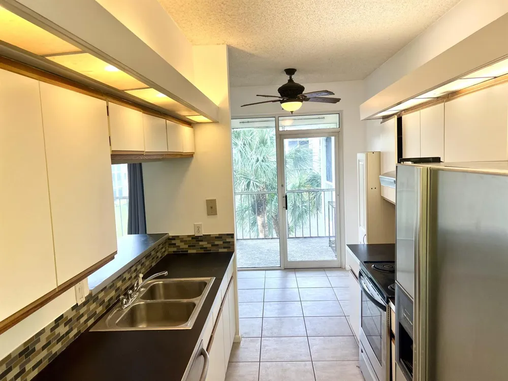 108 Half Moon Circle #B3 Hypoluxo, FL 33462