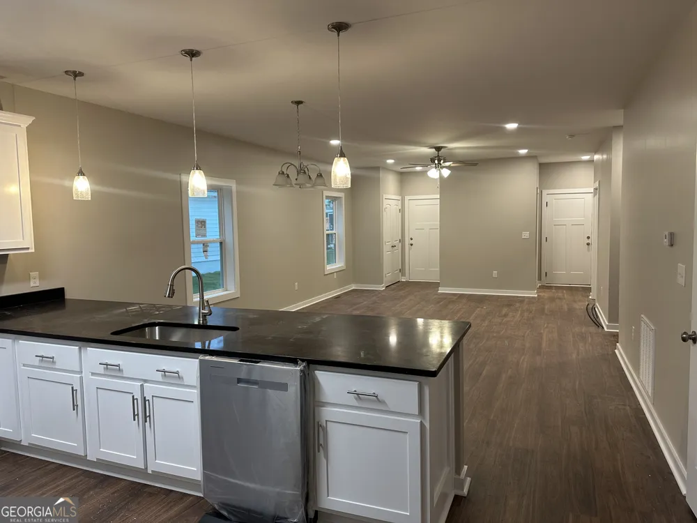 113 Sidetrack CIR Comer, GA 30629