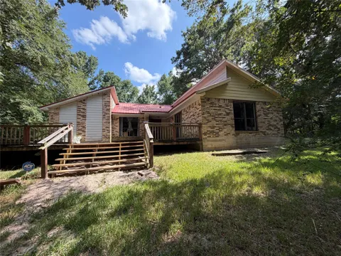 606 Pine Tree Road