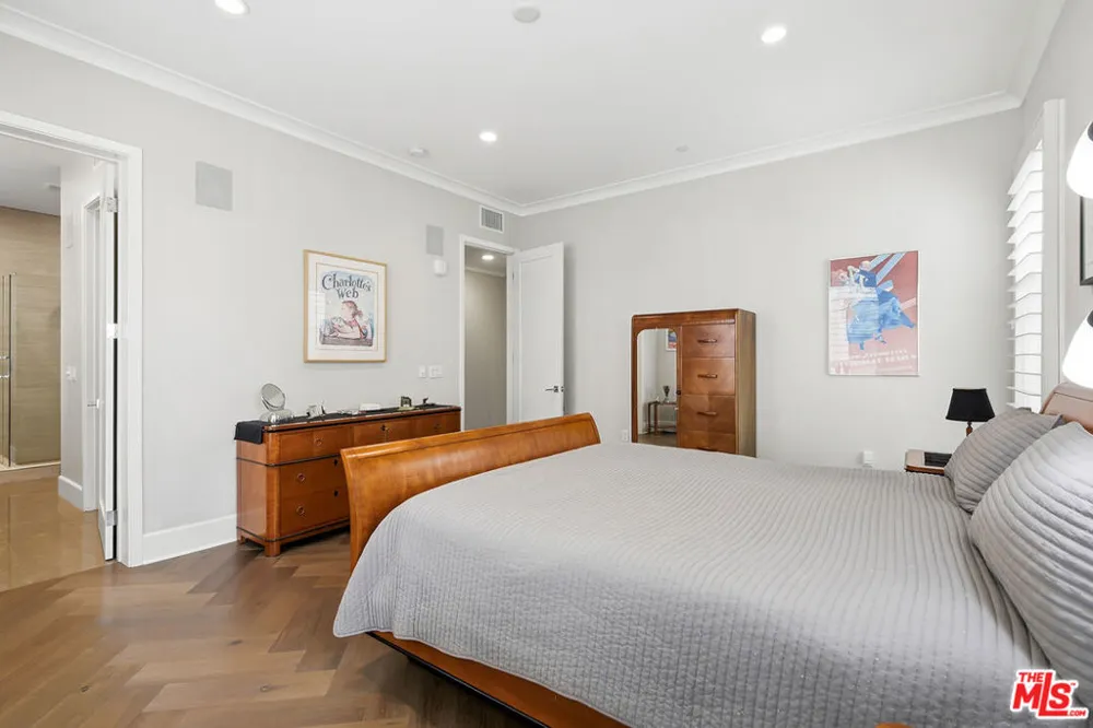 12775 Bluff Creek Drive #1 Los Angeles, CA 90094