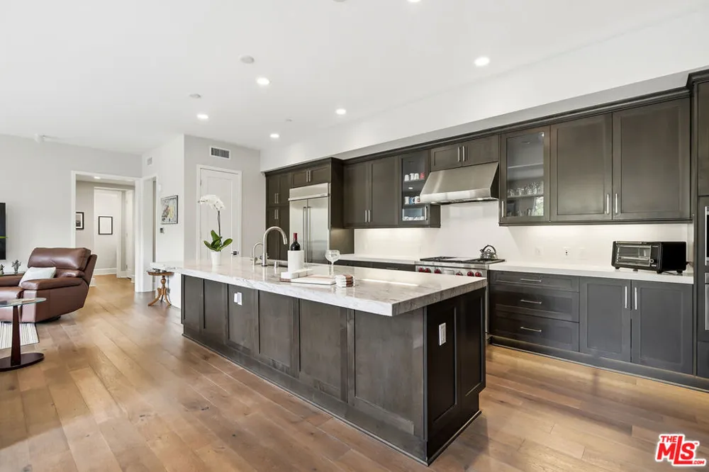 12775 Bluff Creek Drive #1 Los Angeles, CA 90094