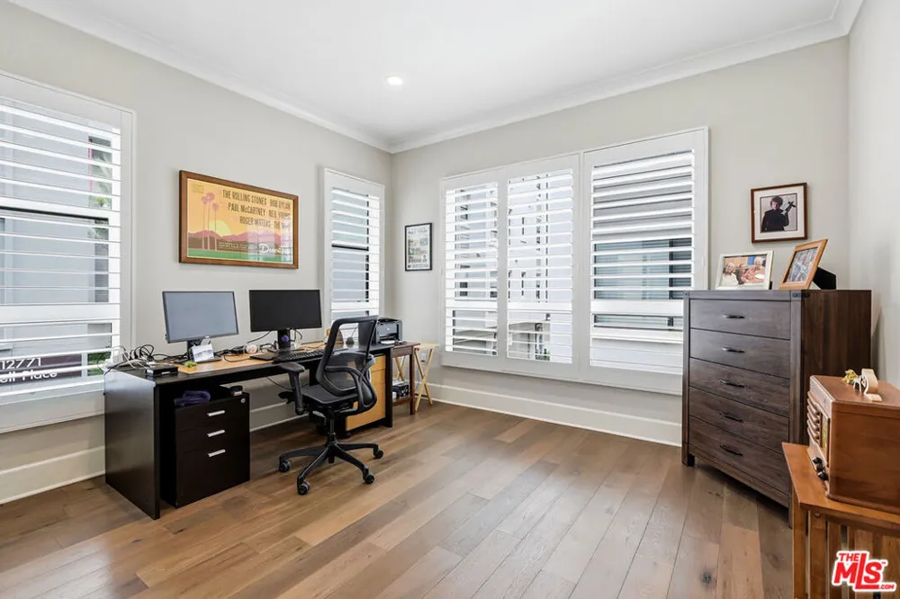 12775 Bluff Creek Drive #1 Los Angeles, CA 90094