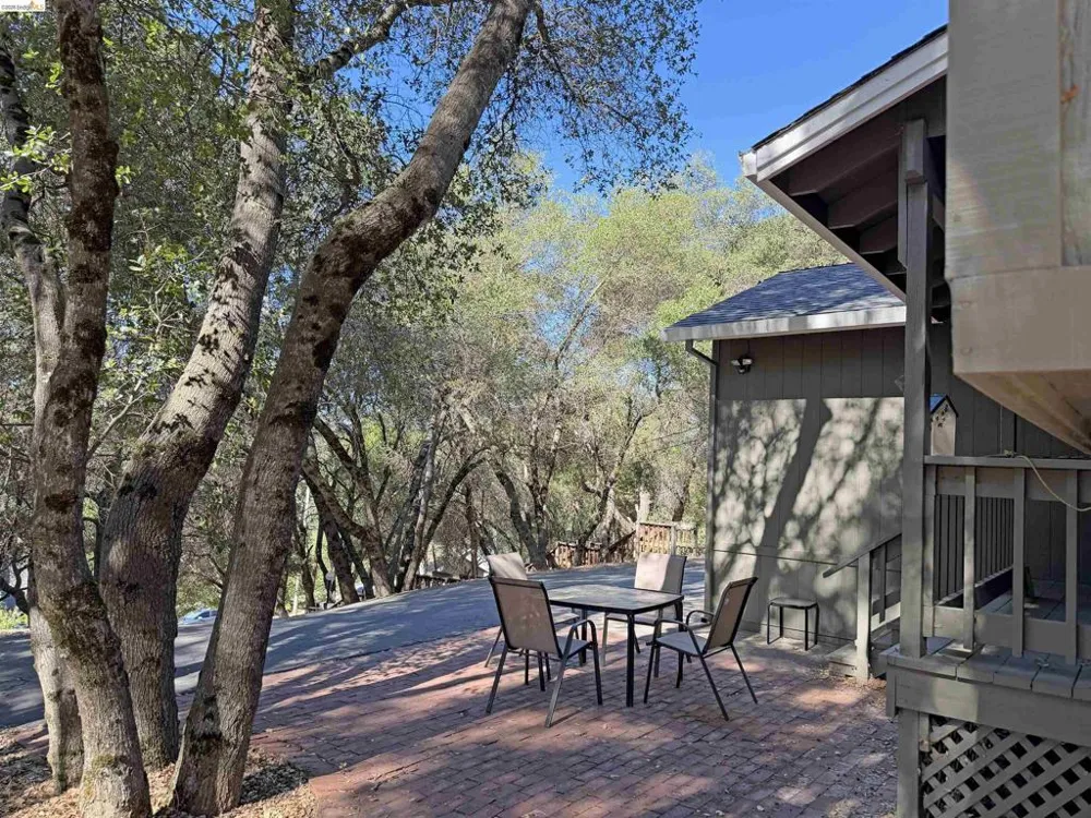 20790 Ferretti Rd Groveland, CA 95321