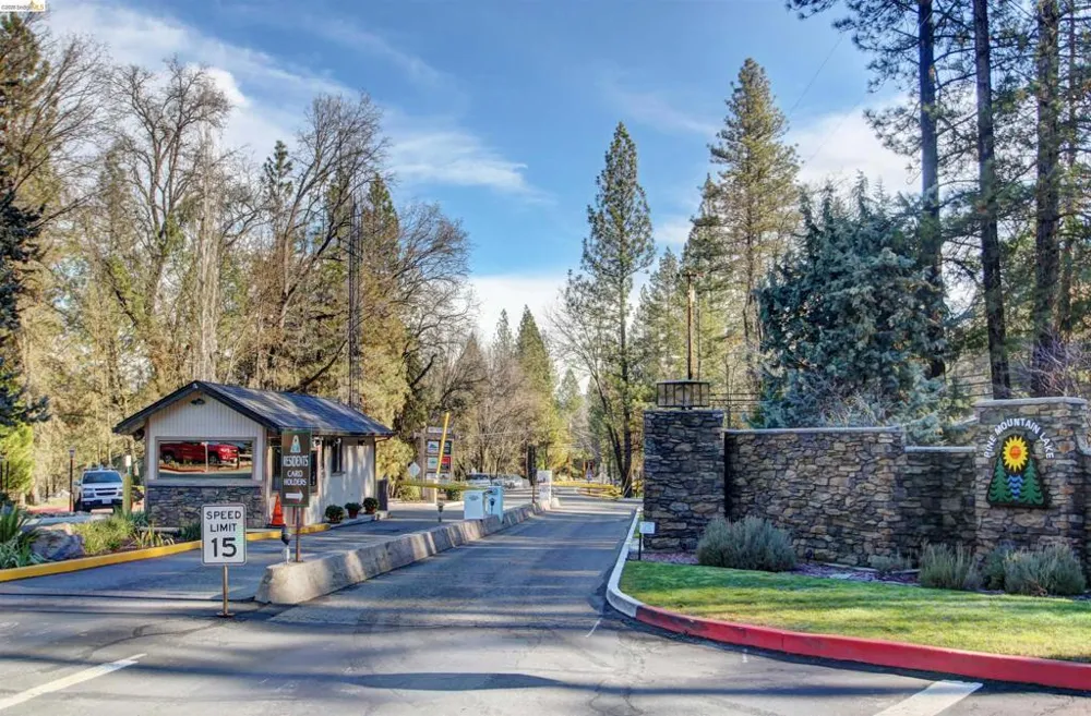 20790 Ferretti Rd Groveland, CA 95321