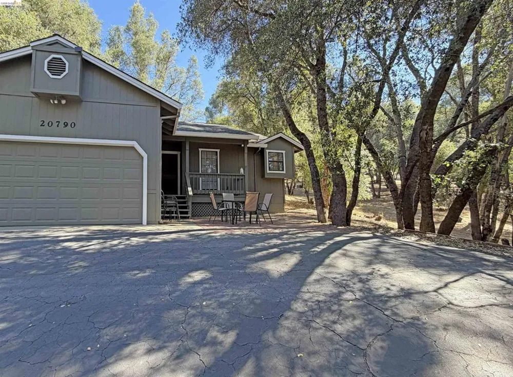 20790 Ferretti Rd Groveland, CA 95321