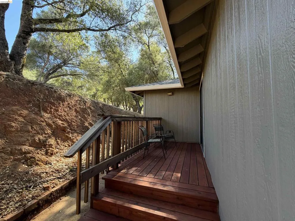 20790 Ferretti Rd Groveland, CA 95321