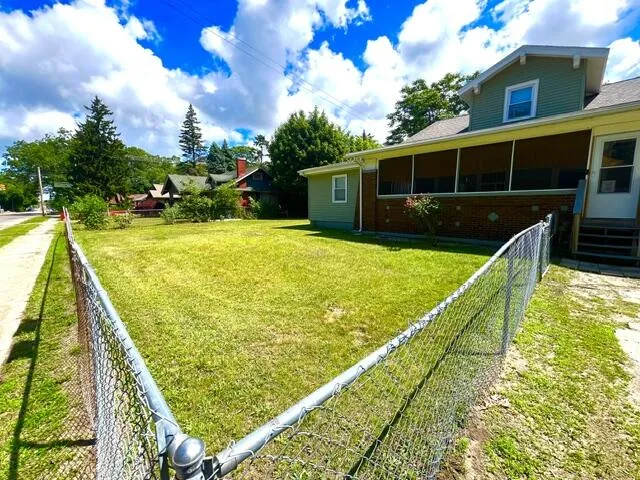 2216 Peck Street Muskegon Heights, MI 49444