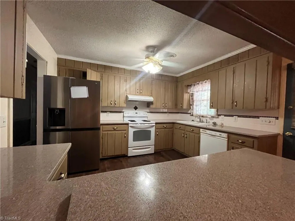 1041 Canyon Drive Rural Hall, NC 27045