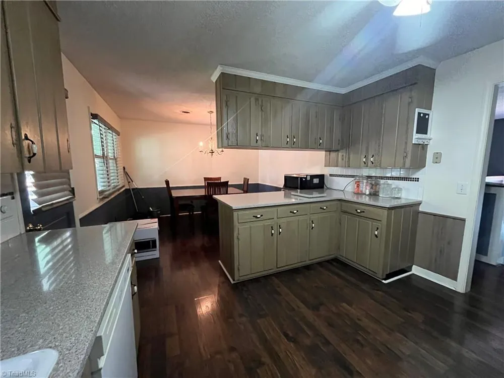 1041 Canyon Drive Rural Hall, NC 27045