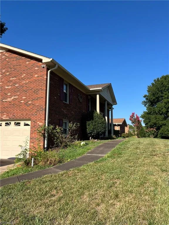 1041 Canyon Drive Rural Hall, NC 27045