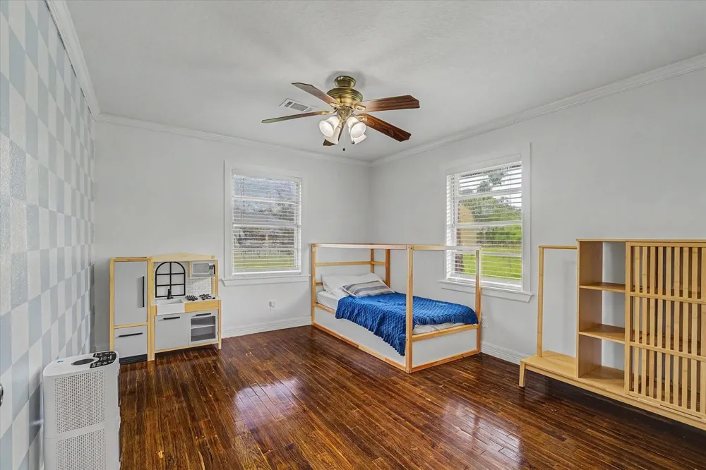 106 Mahan Street Richwood, TX 77531