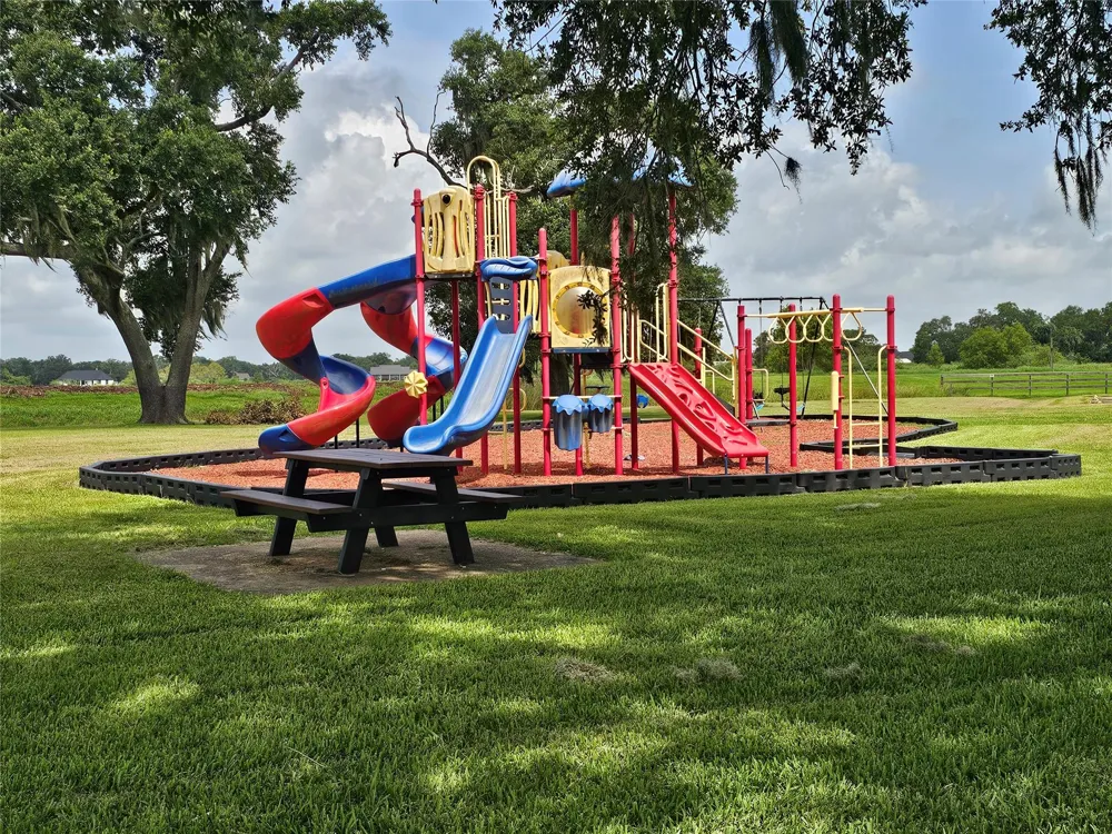 400 Pony Trail Angleton, TX 77515