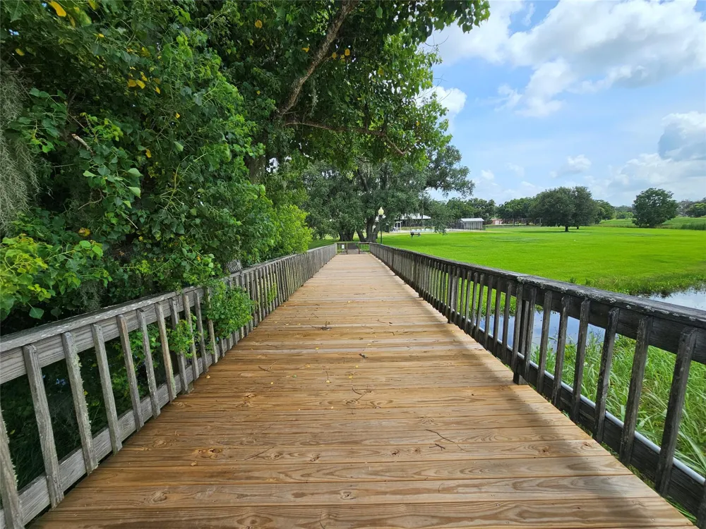 400 Pony Trail Angleton, TX 77515