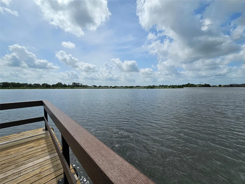 400 Pony Trail Angleton, TX 77515