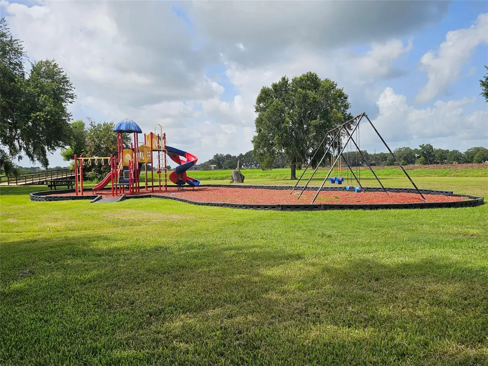 400 Pony Trail Angleton, TX 77515