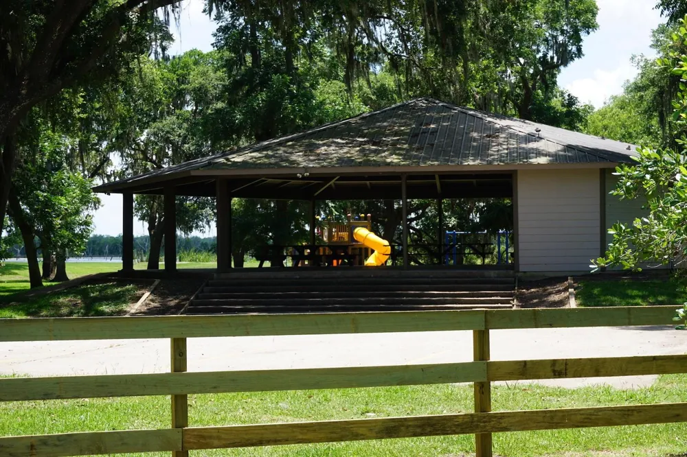 400 Pony Trail Angleton, TX 77515