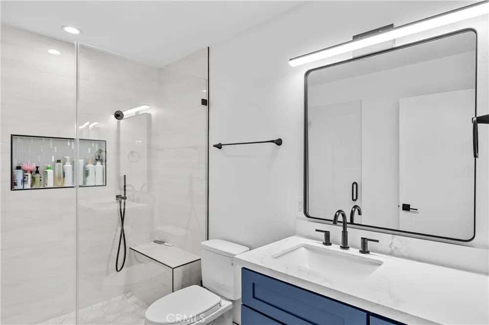 5325 Lindley Avenue #106 Tarzana, CA 91356