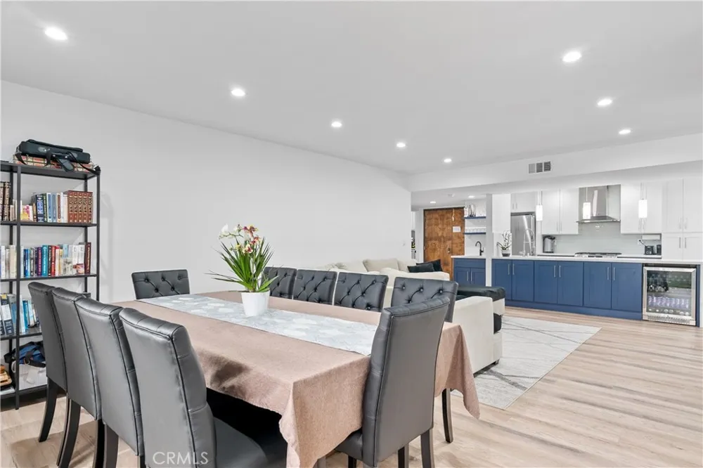5325 Lindley Avenue #106 Tarzana, CA 91356