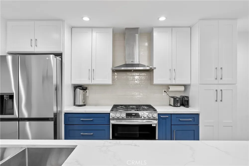 5325 Lindley Avenue #106 Tarzana, CA 91356