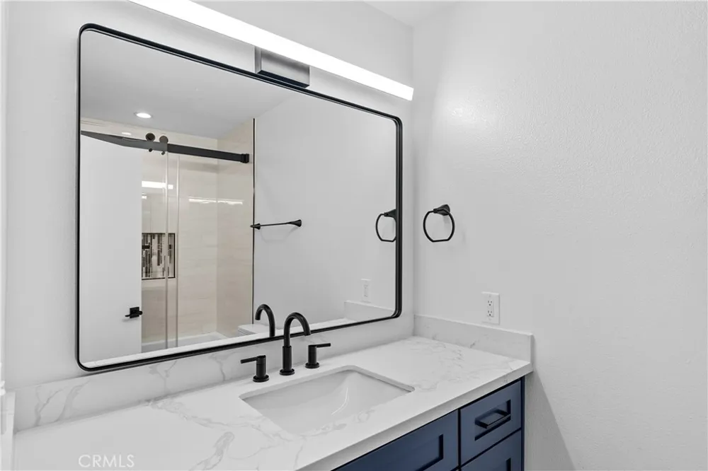5325 Lindley Avenue #106 Tarzana, CA 91356