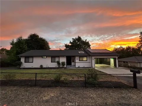 20410 Walnut