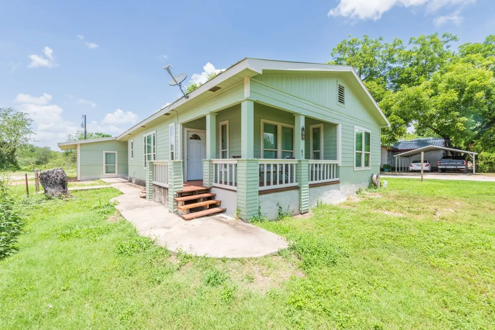 7 River Street Prairie Lea, TX 78661