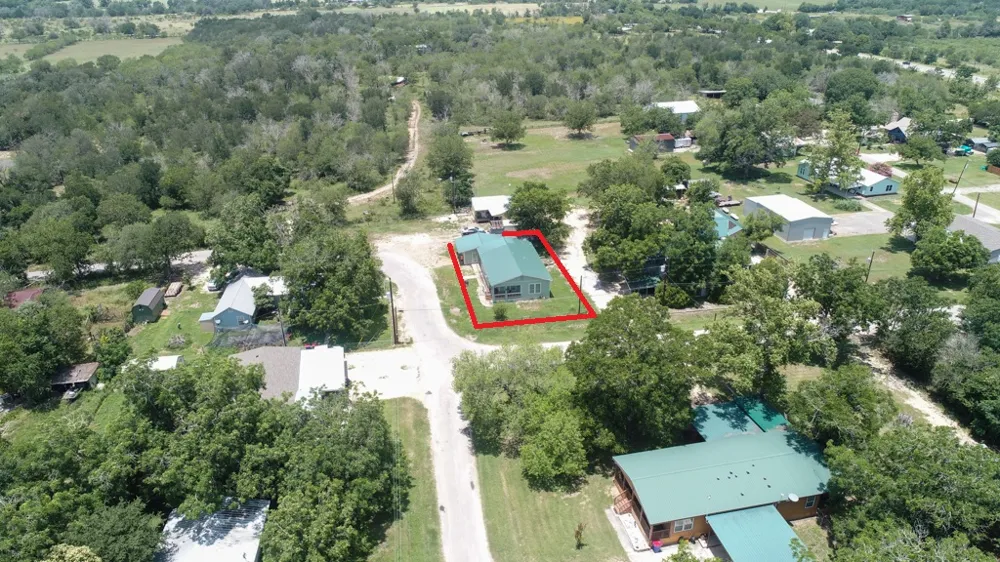 7 River Street Prairie Lea, TX 78661