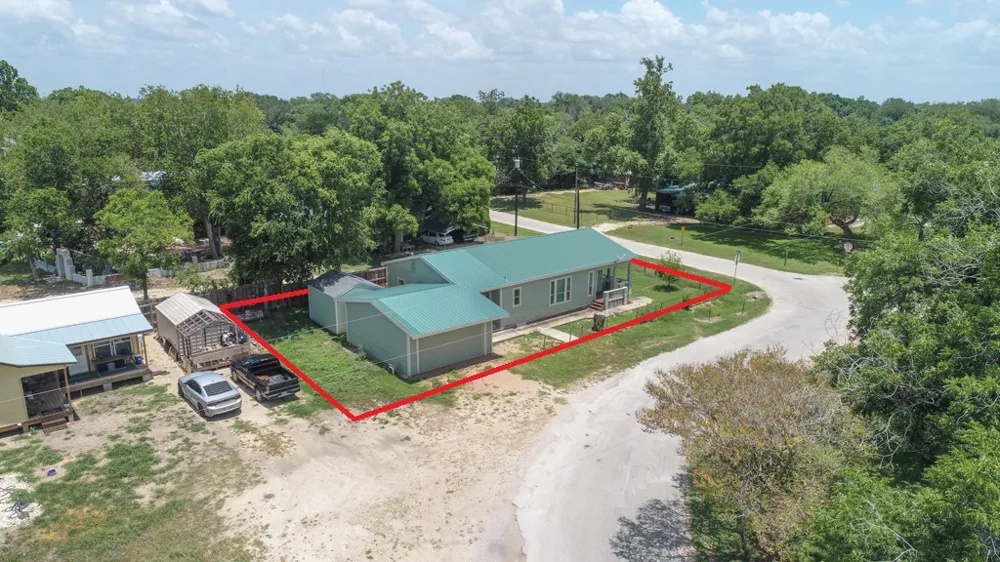 7 River Street Prairie Lea, TX 78661