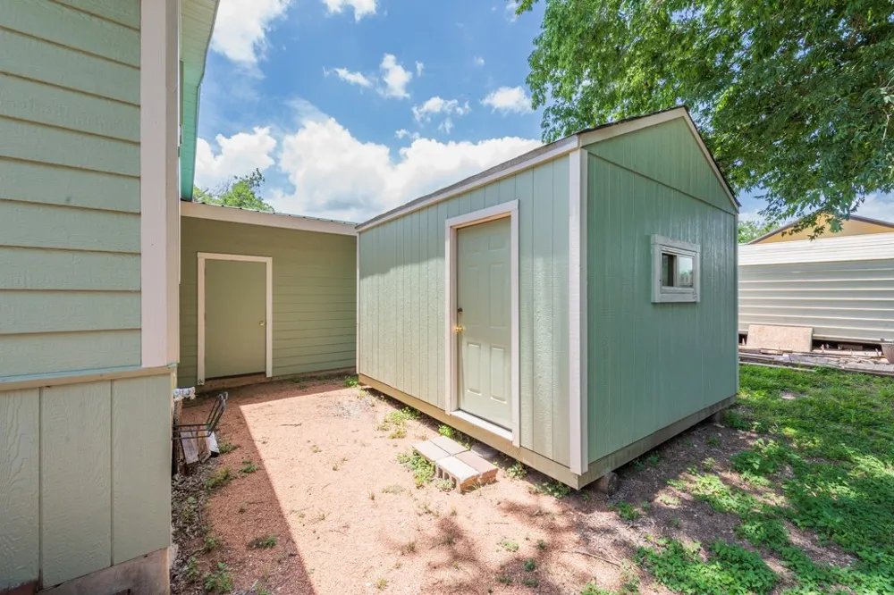 7 River Street Prairie Lea, TX 78661