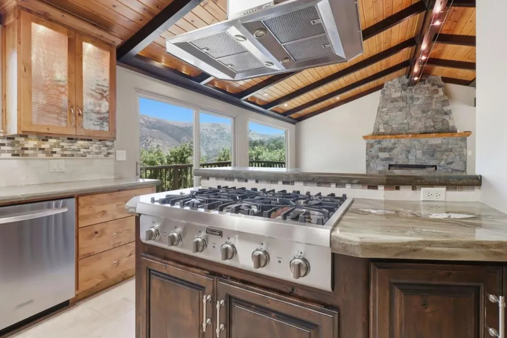 17200 Copper Hill Drive Morgan Hill, CA 95037