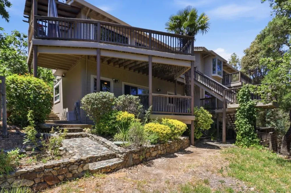 17200 Copper Hill Drive Morgan Hill, CA 95037