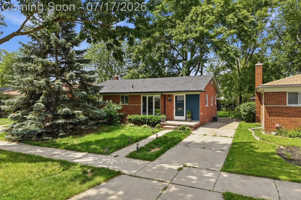 29697 Spoon Madison Heights City, MI 48071