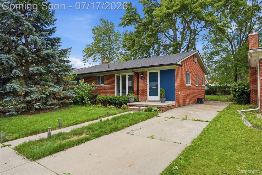 29697 Spoon Madison Heights City, MI 48071
