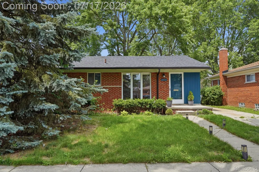 29697 Spoon Madison Heights City, MI 48071