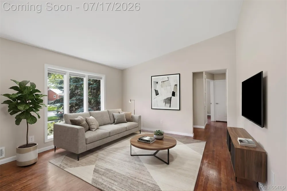 29697 Spoon Madison Heights City, MI 48071