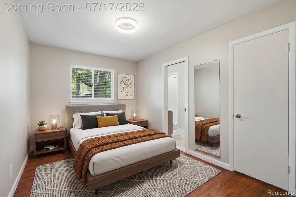 29697 Spoon Madison Heights City, MI 48071