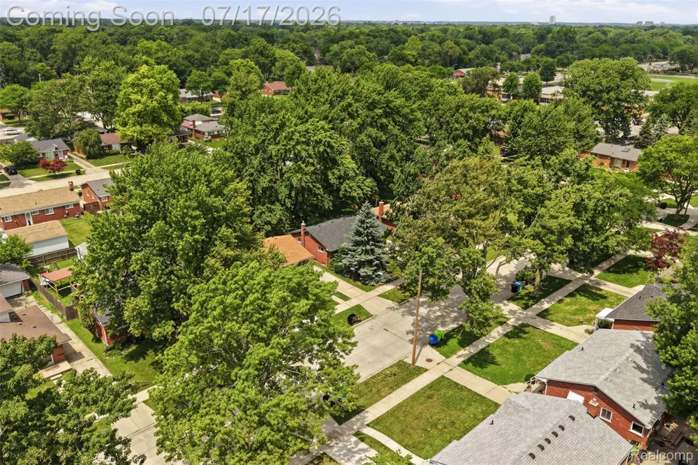 29697 Spoon Madison Heights City, MI 48071