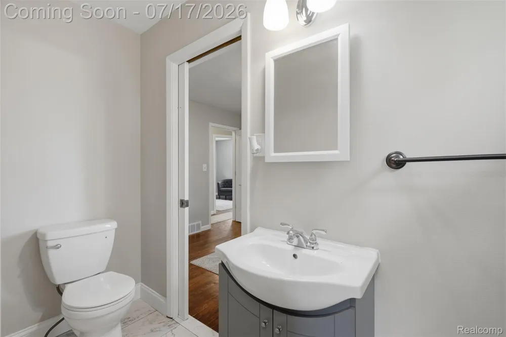 29697 Spoon Madison Heights City, MI 48071