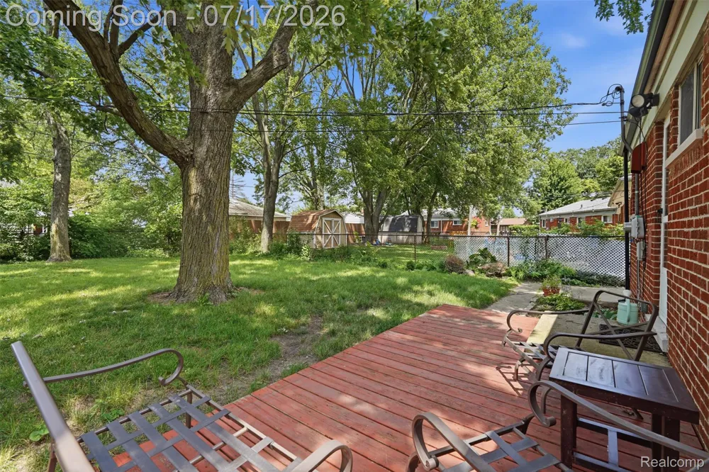 29697 Spoon Madison Heights City, MI 48071
