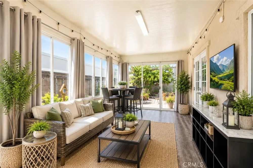 5901 Los Encinos Buena Park, CA 90620