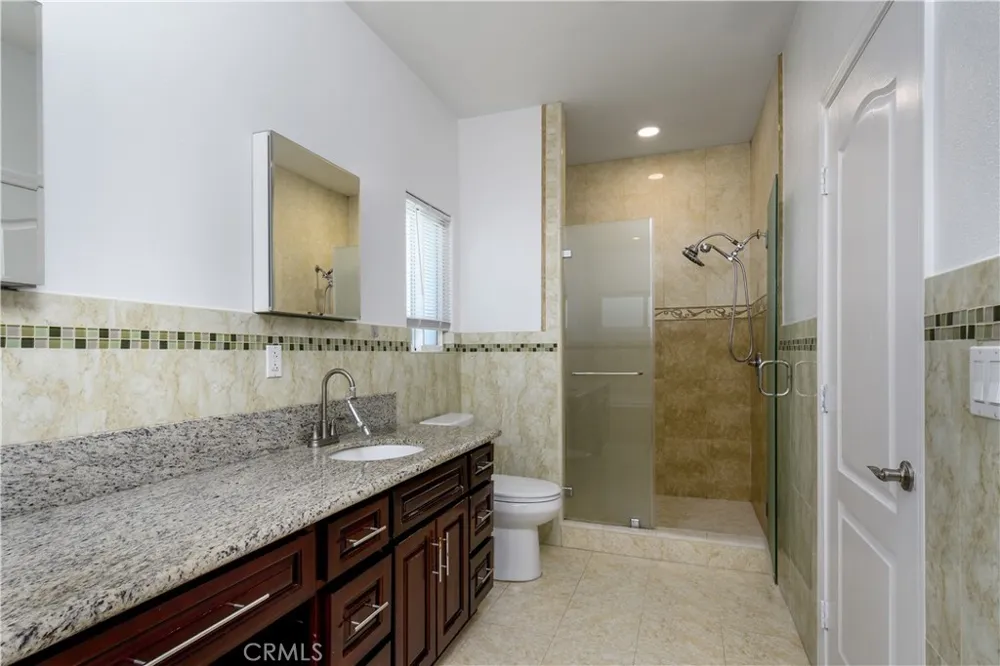 5901 Los Encinos Buena Park, CA 90620
