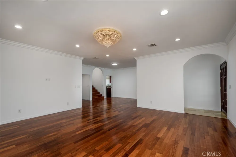 5901 Los Encinos Buena Park, CA 90620