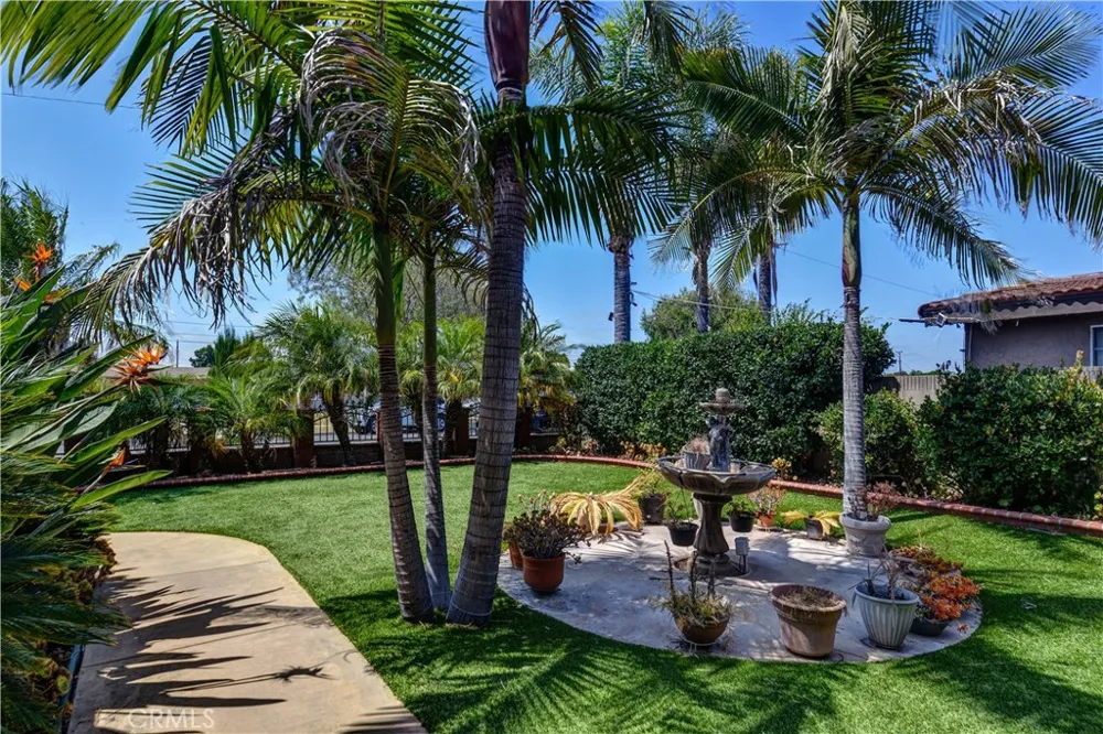 5901 Los Encinos Buena Park, CA 90620